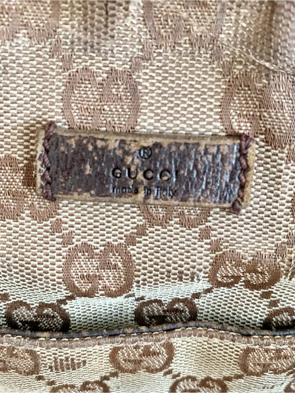 Authentic Vintage Gucci GG Canvas Crossbody Bag Style 122759 - Picture 8 of 12